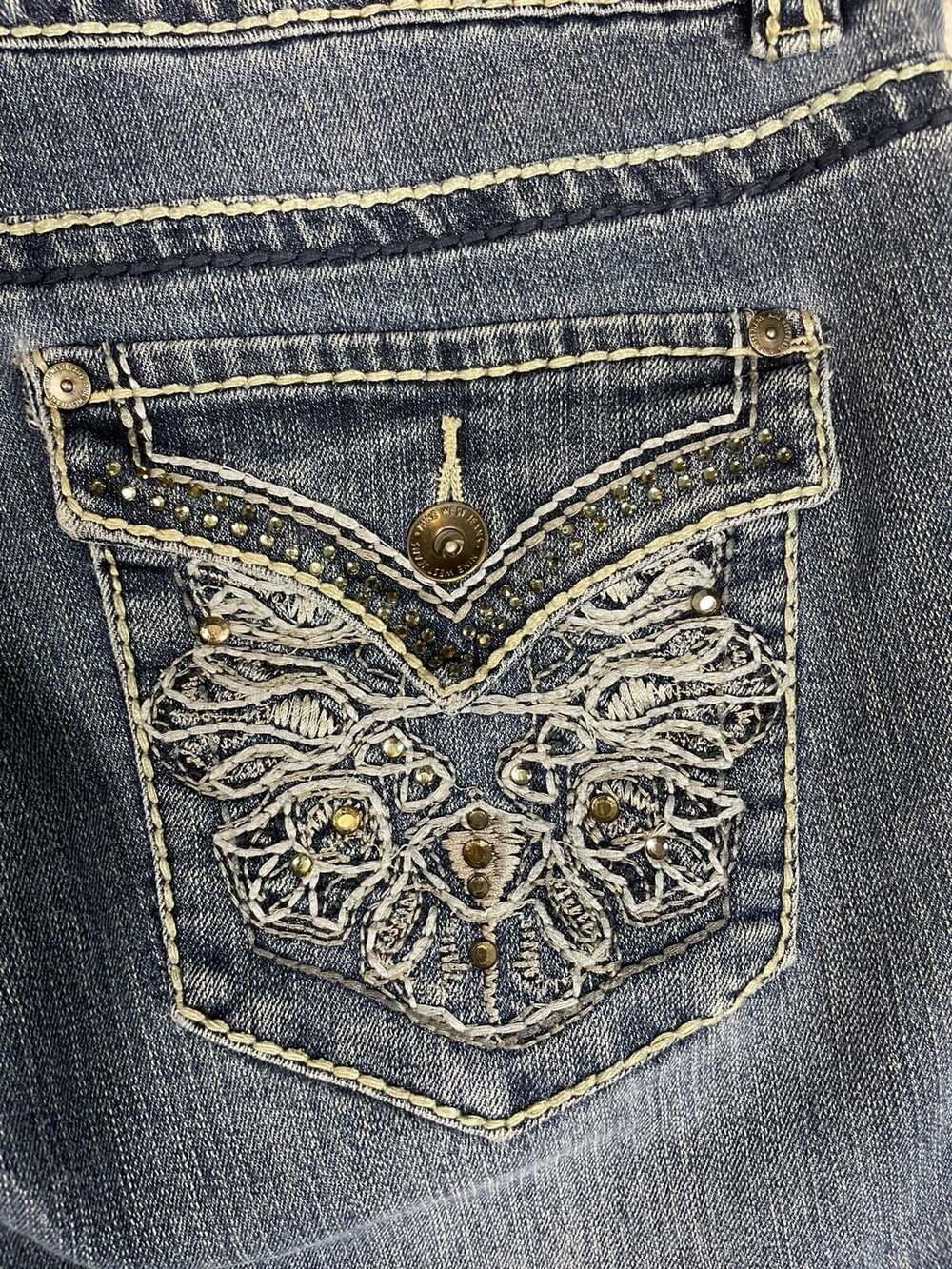 Nine West Date Night Fit Embellished Back Pocket Cropped Jeans Size 8 - Picture 2 of 5